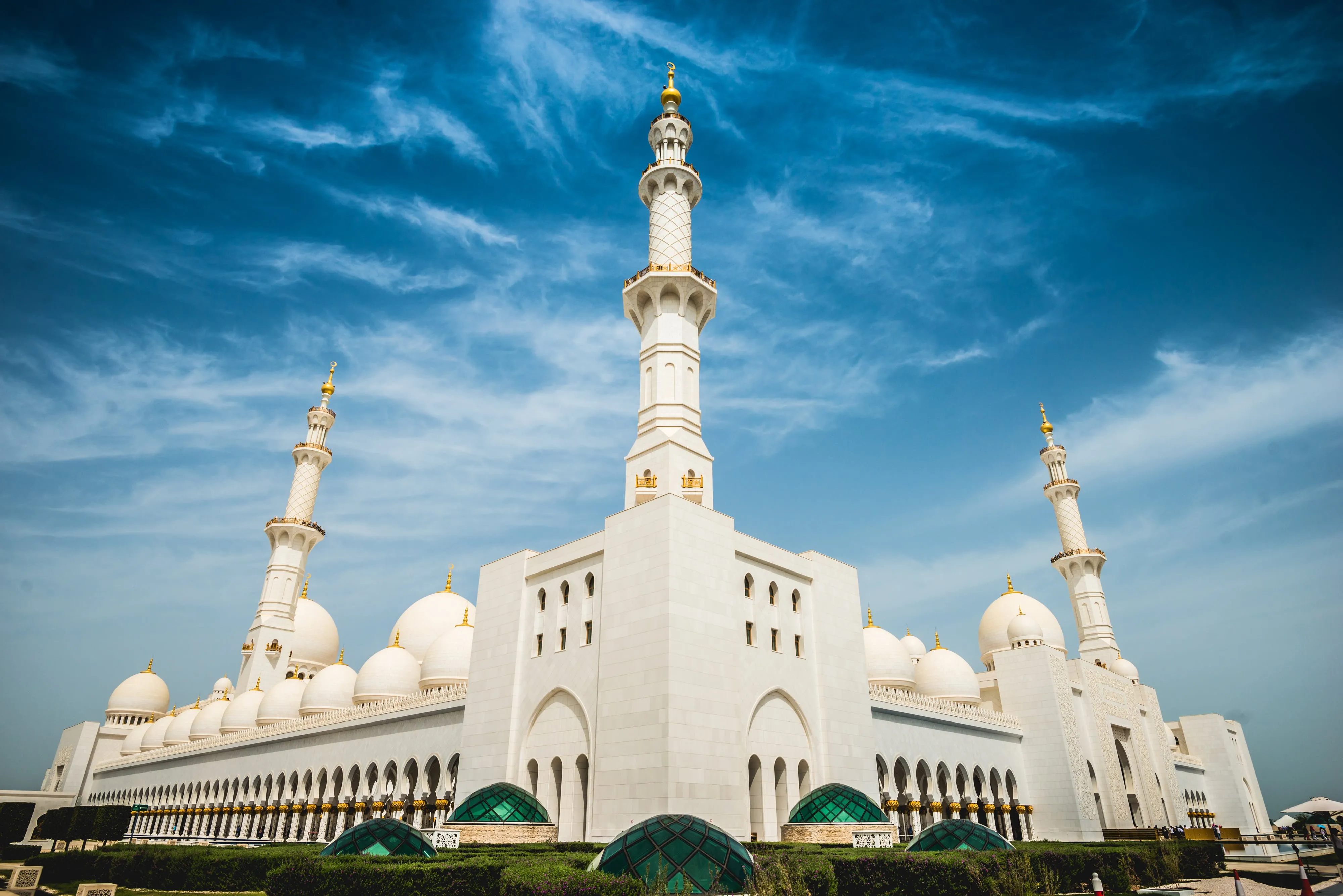 Full-Day Abu Dhabi City Tour: Discover Cultural Landmarks & Modern Marvels